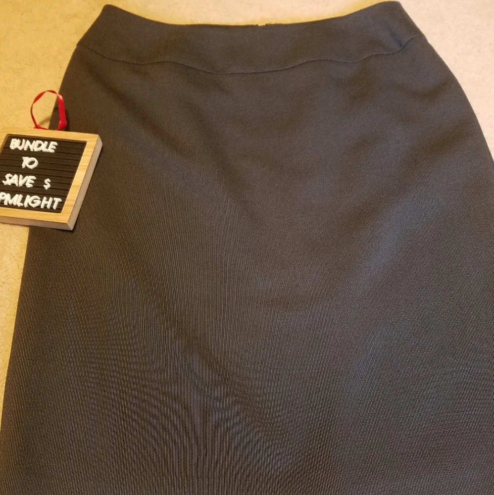 Anne Klein Skirt 8 Lined Black Thin Grey Stripe